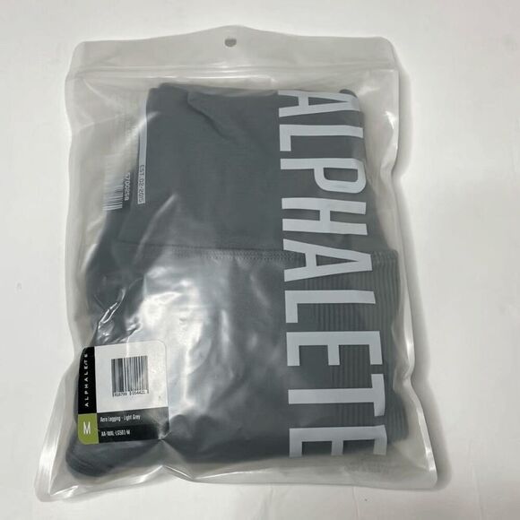 NWT Size Xsmall Alphalete Aero Leggings - Picture 3 of 3